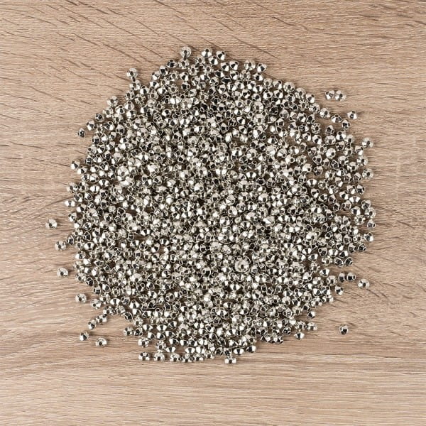 Perlen, Raute, facettiert, 0,6cm x 0,4cm, silber, 900 Stück